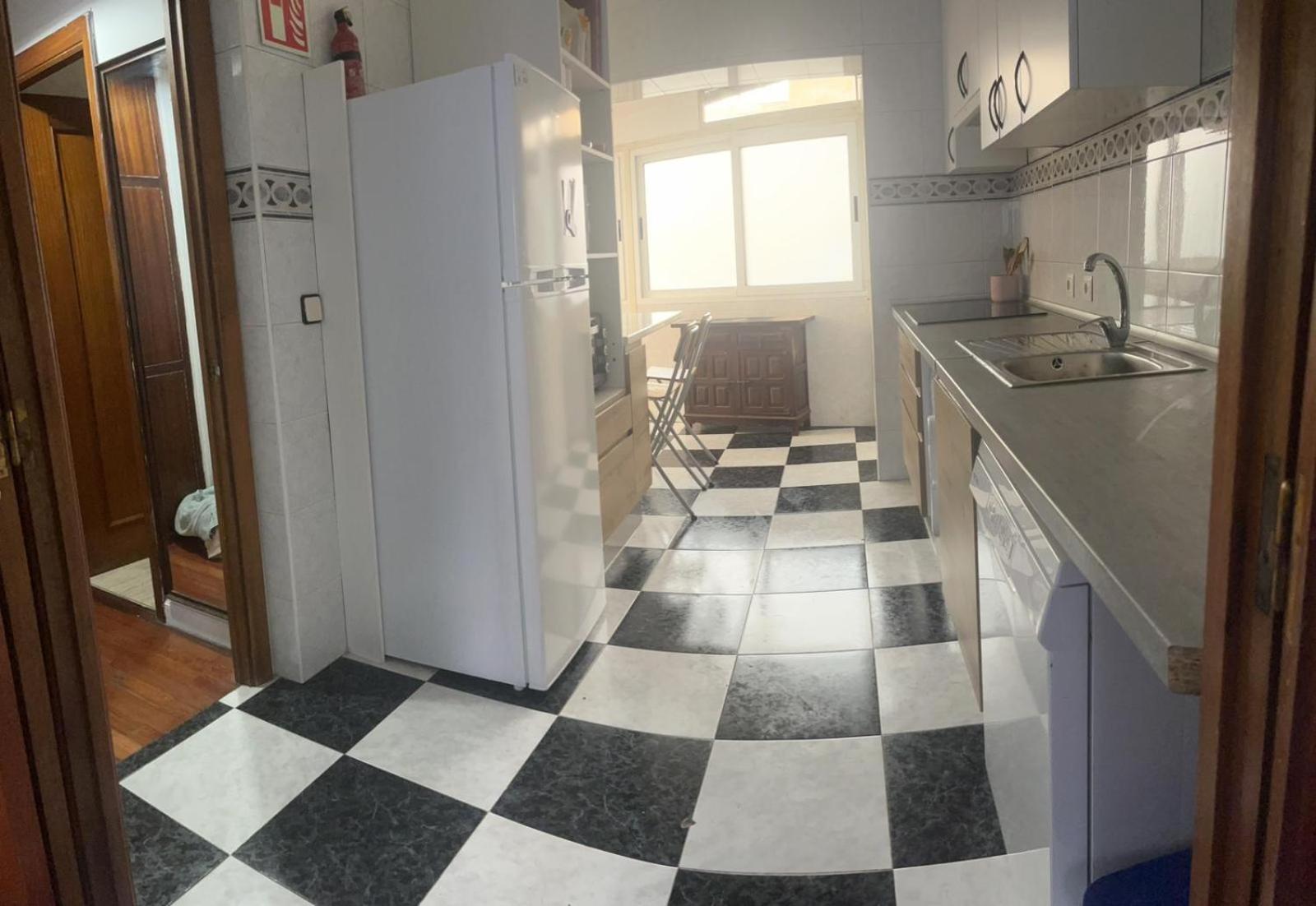 Appartement Avec Terrasse Santoña Екстериор снимка